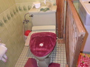 いなべ市 工事後はお風呂の取り合い 風呂・トイレ・脱衣改修