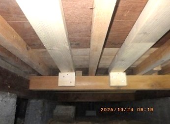 【津市】床タルキ補強工事・シロアリ対策